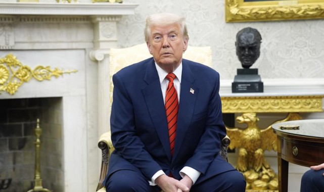 Trump, İran ve Yemen'deki Husilere Hedef Aldı