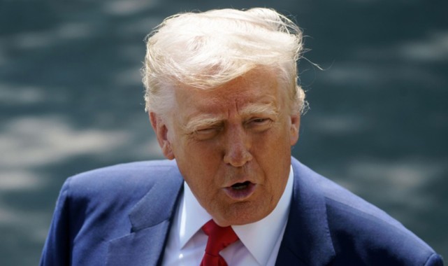 Trump, yeni Papa olmayı ister mi?