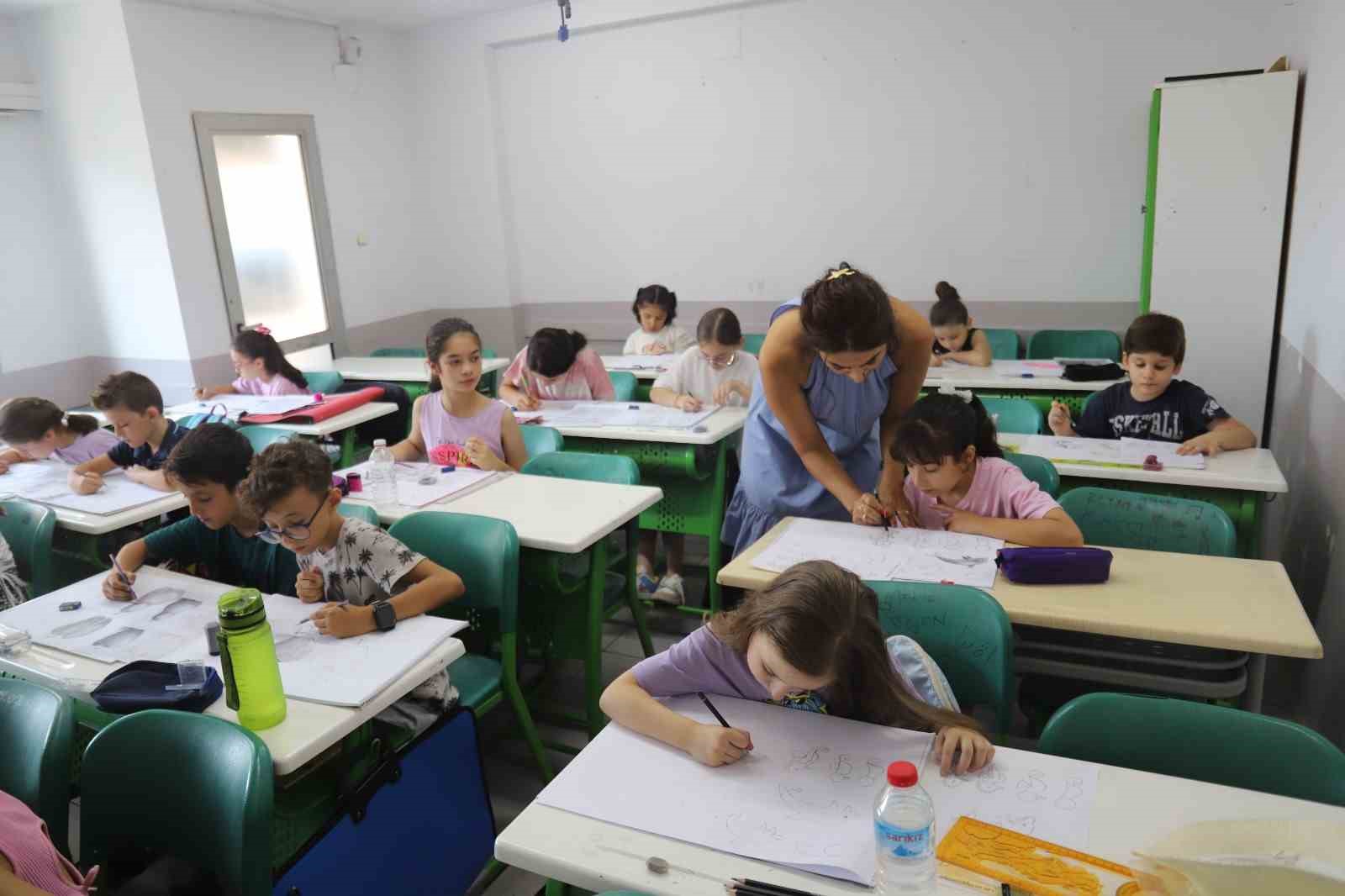 TURGUTLU BELEDİYESİ KÜLTÜR VE SPOR KURSLARINA KAYITLAR DEVAM EDİYOR