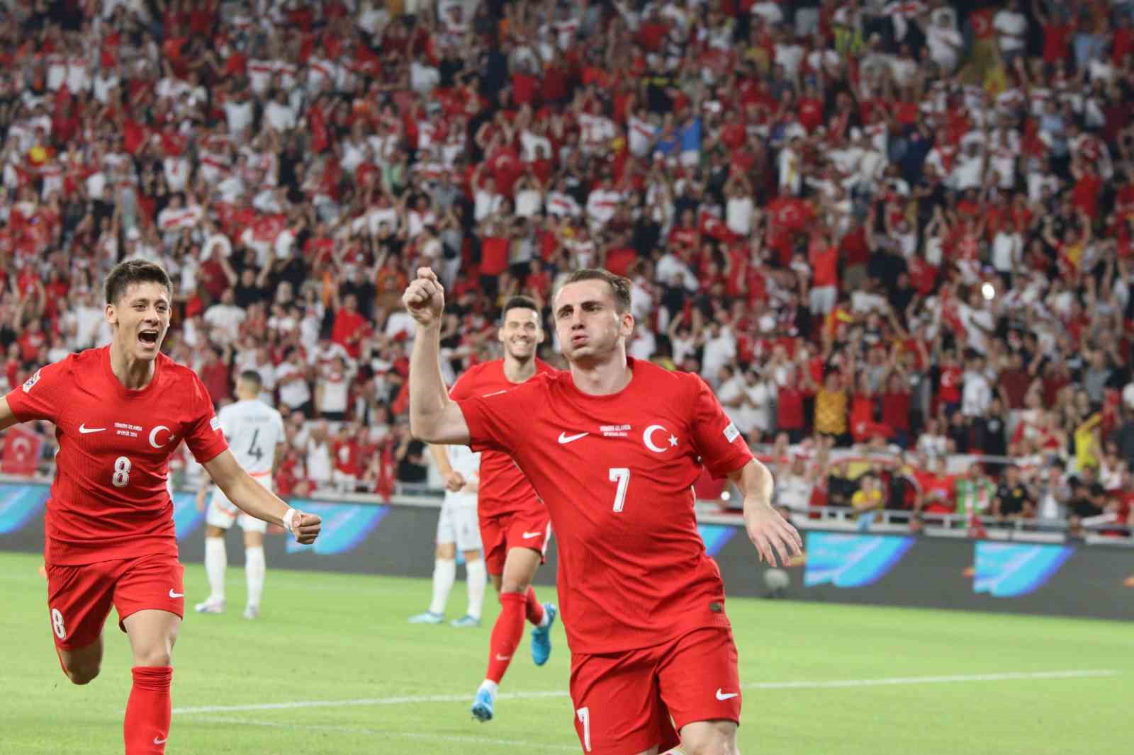TÜRKİYE, UEFA ULUSLAR B LİGİ'NDE İZLANDA'YI MAĞLUP EDİYOR