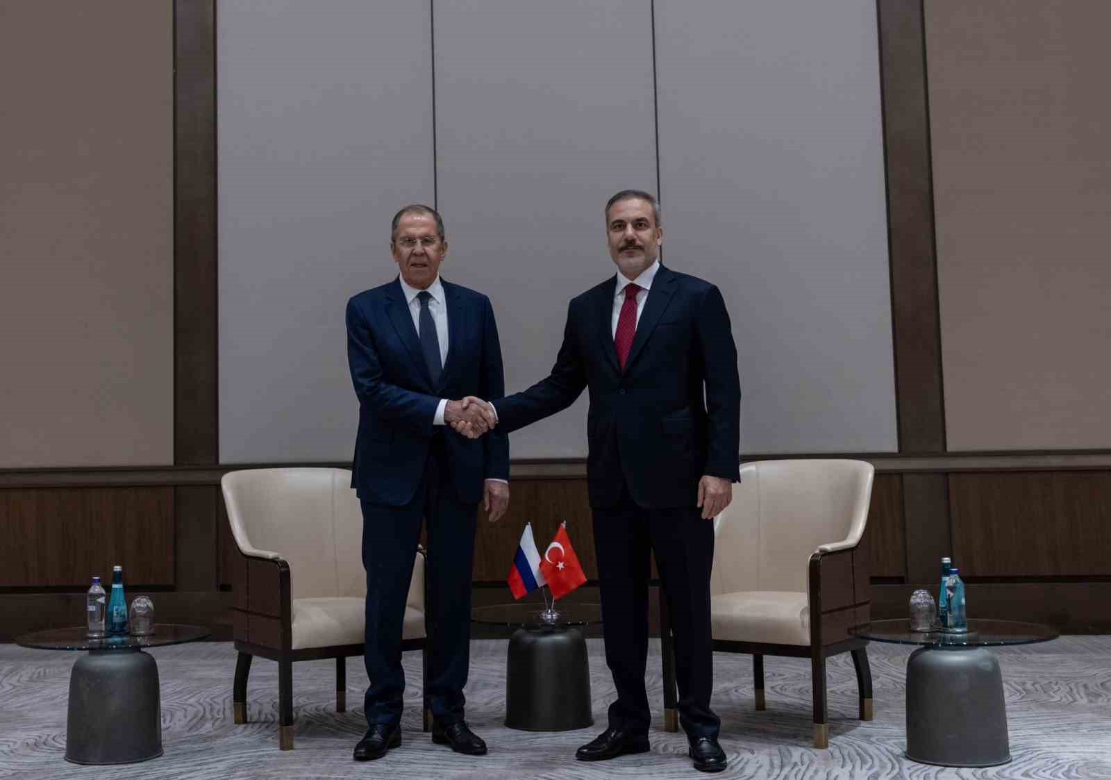 TÜRKİYE VE RUSYA ARASINDAKİ İLİŞKİLER GÖRÜŞÜLDÜ