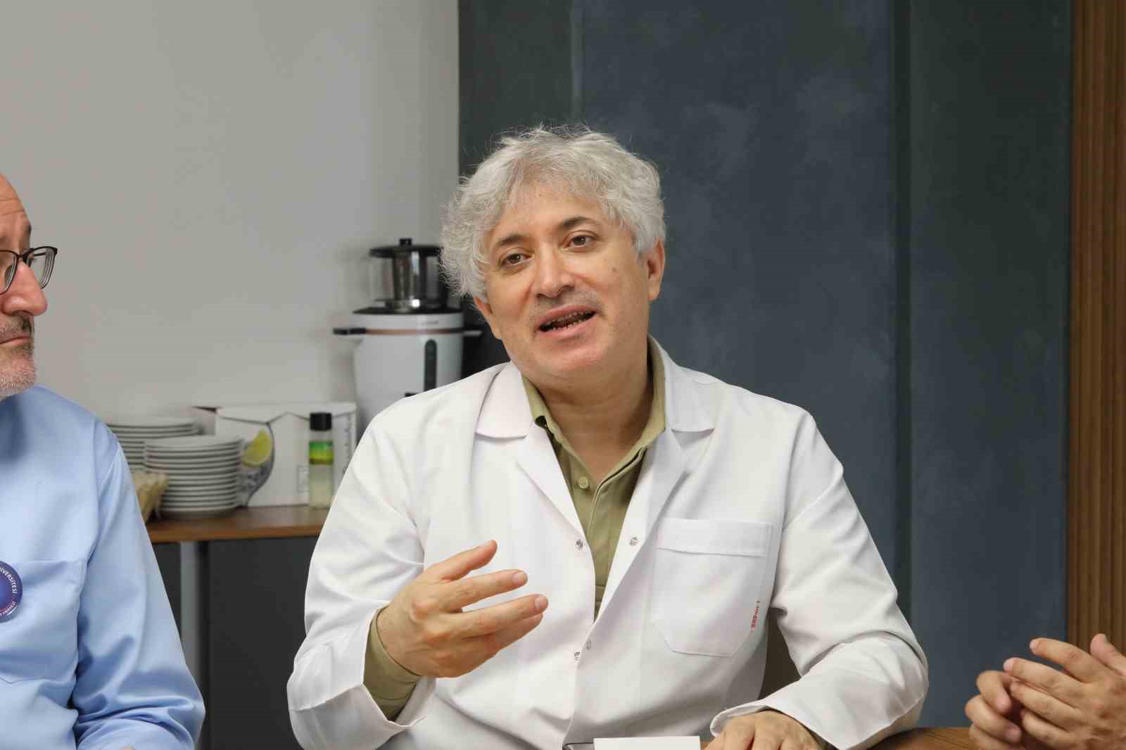 ÜNLÜ PROF. DR. ÖMER ÖZKAN DOLANDIRICILARIN HEDEFİNDE