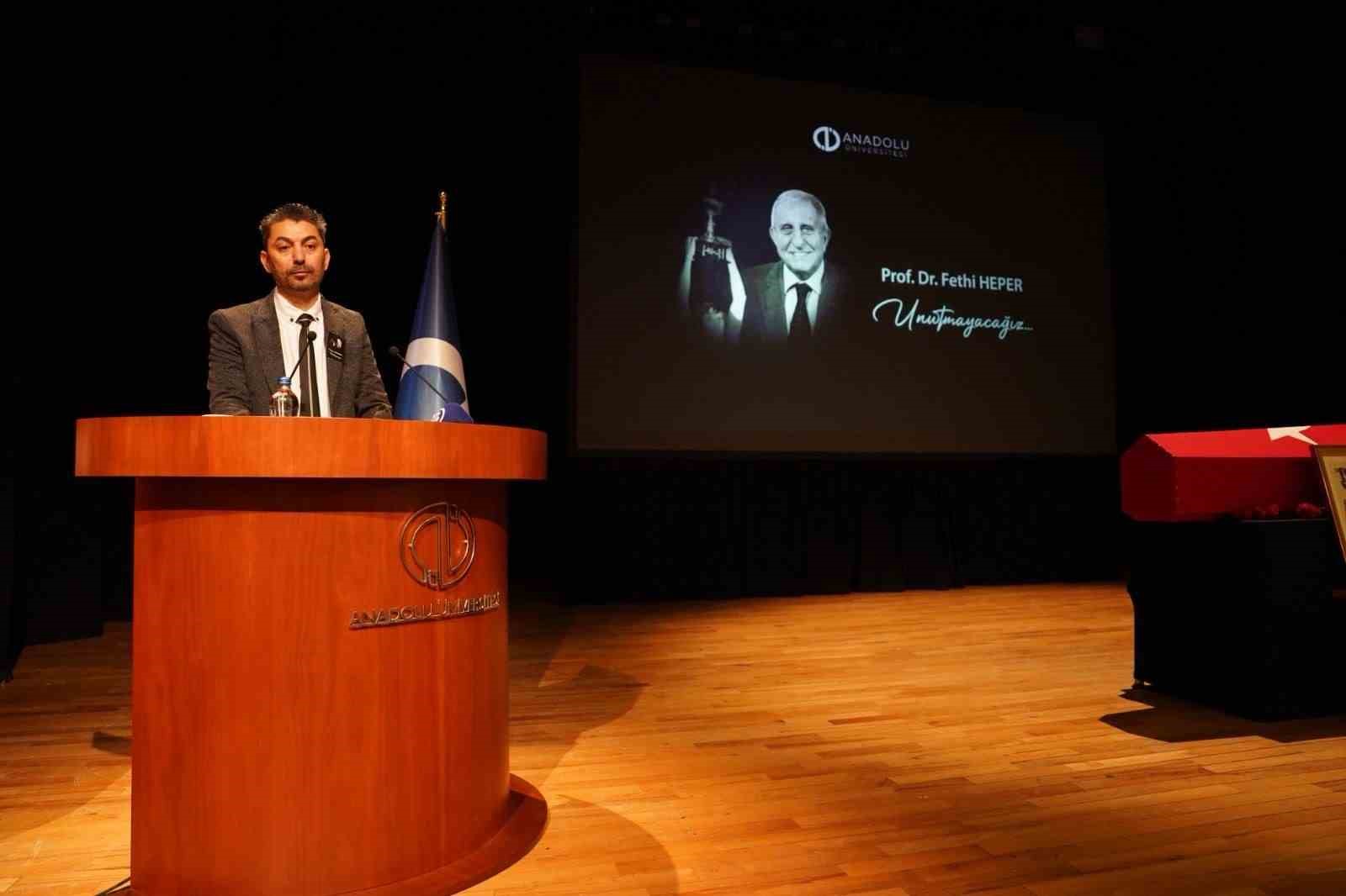 UNUTULMAZ SPORCU VE AKADEMİSYEN FETHİ HEPER SON YOLCULUĞUNA UĞURLANDI