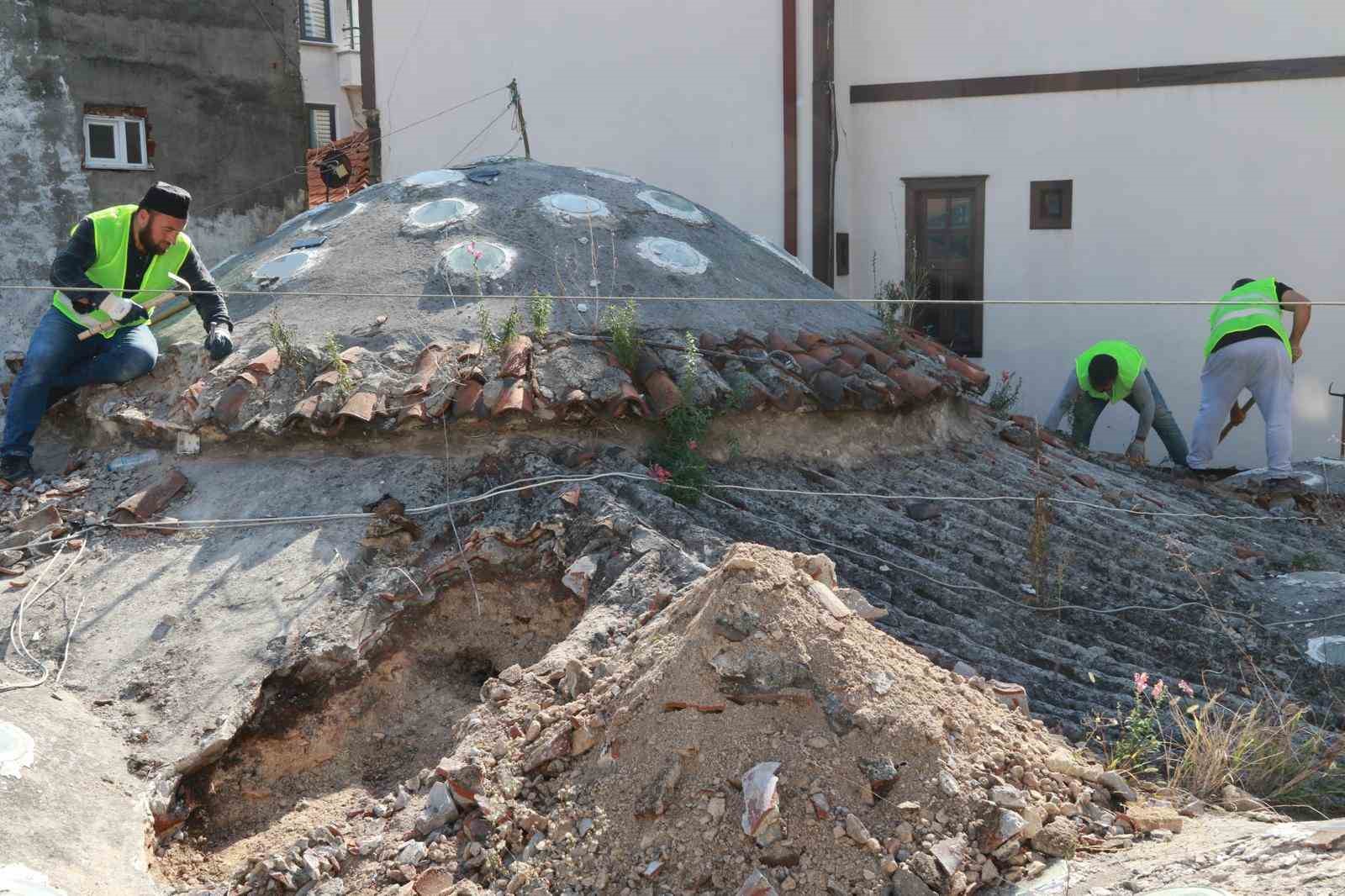 ÜNYE’DE TARİHİ MEYDAN HAMAMI RESTORASYON ÇALIŞMALARI BAŞLADI