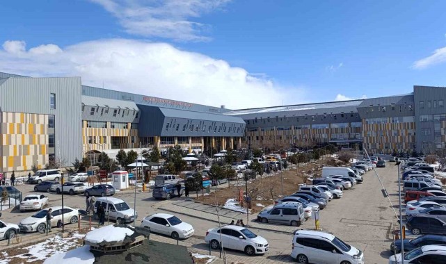 Van'da Sağlık Altyapısı Güçlendiriliyor, Hasta Sevkleri Azalıyor