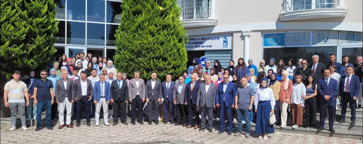 VEZİRKÖPRÜ İLÇESİNDE ÜNİVERSİTEYİ KAZANAN ÖĞRENCİLERE VEDA TÖRENİ