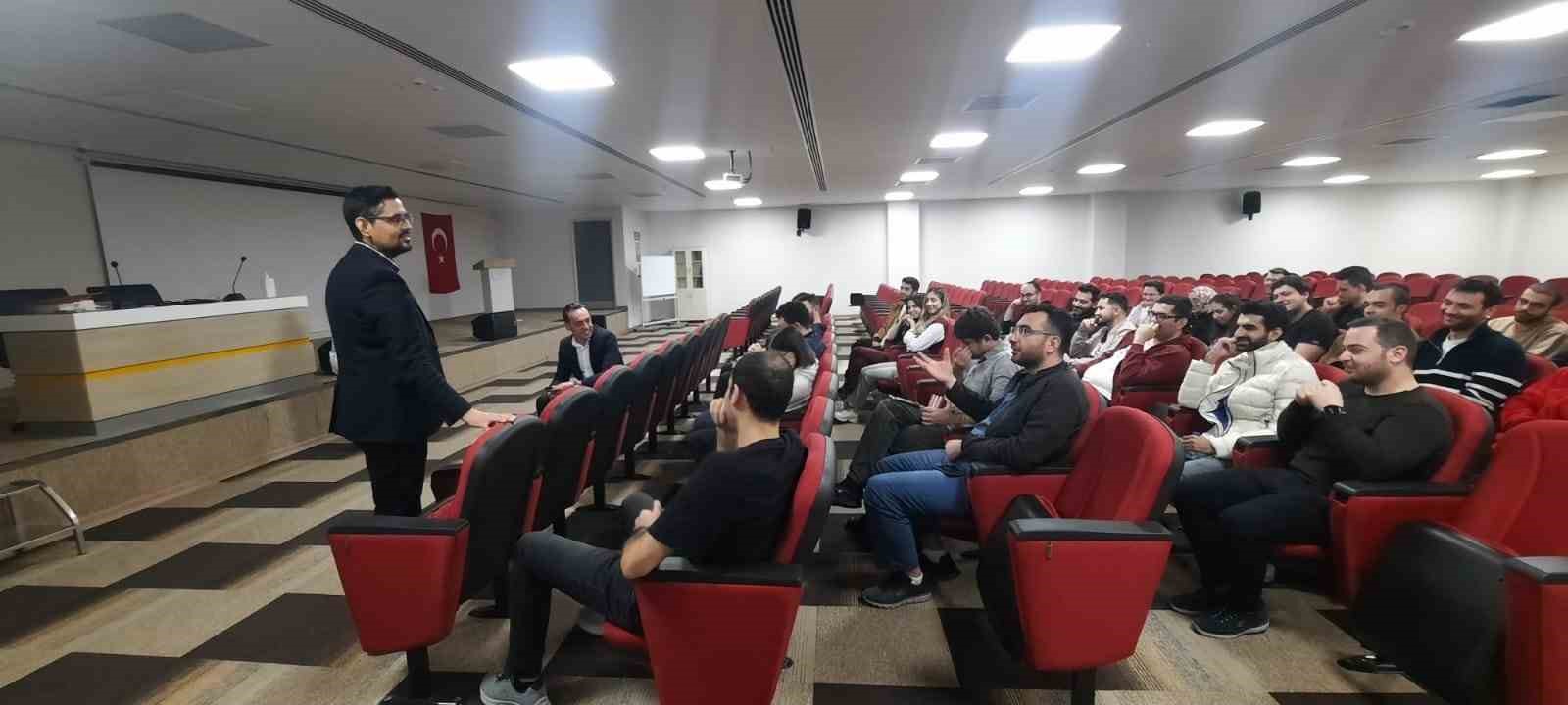 YALOVA EĞİTİM VE ARAŞTIRMA HASTANESİ BAŞHEKİMİ DOÇ. DR. HASAN ERGENÇ ACİL TIP UZMANLARIYLA BULUŞTU