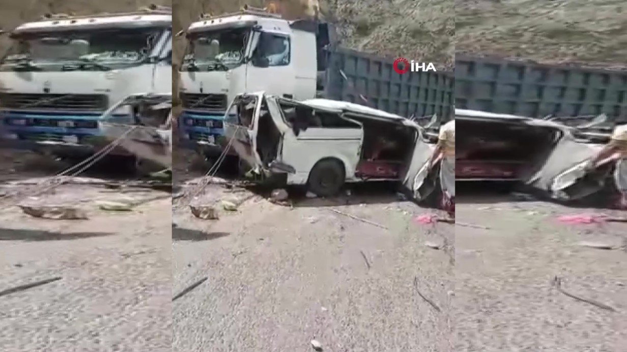 YEMEN'DE OTOBÜS KAZASI FACİAYA YOL AÇTI
