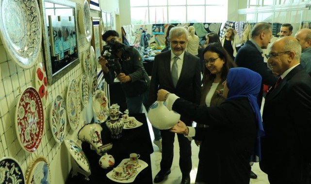 Yıl Sonu Karma Sergisi Yalova'da Açıldı