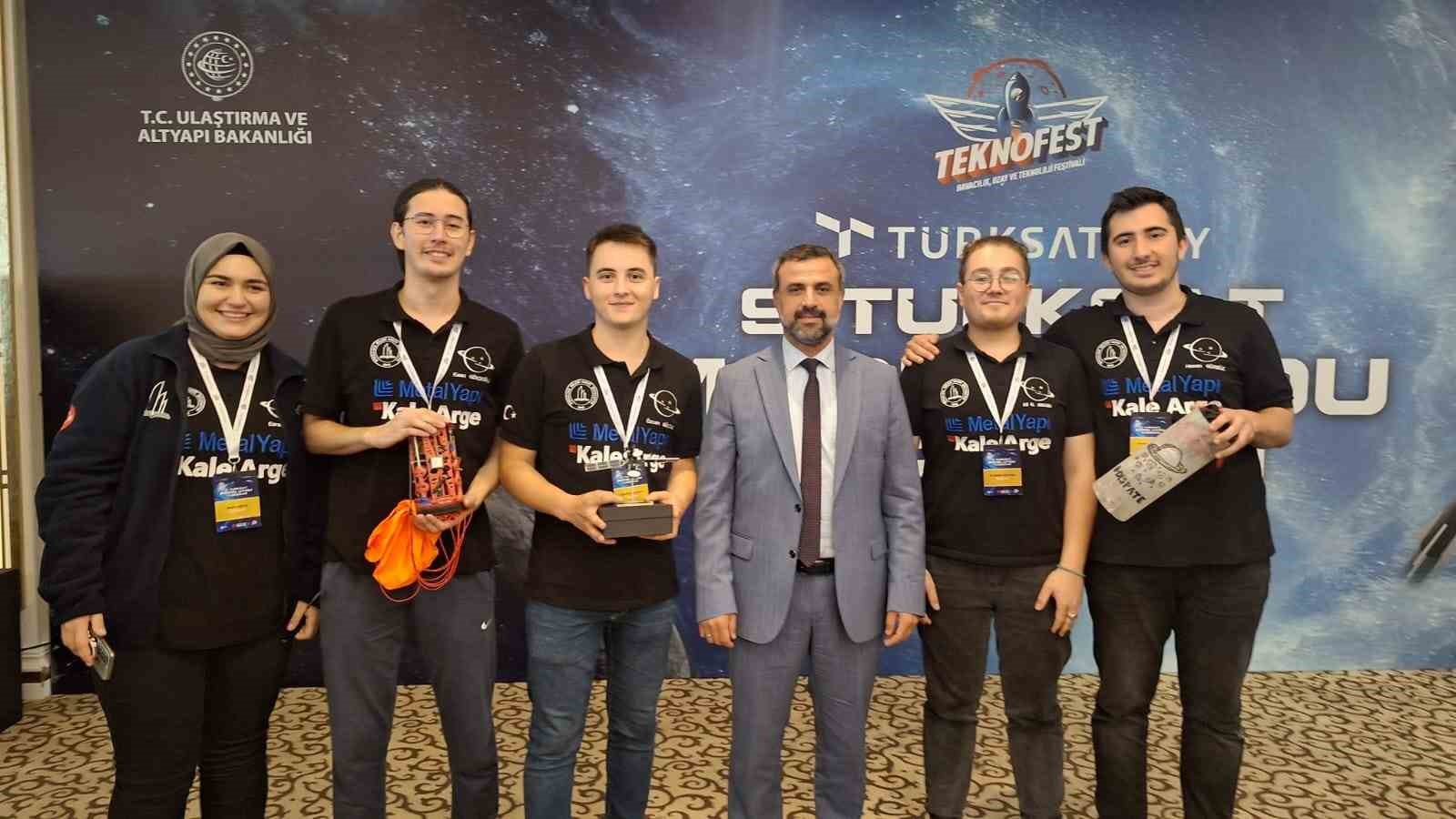 ZONGULDAK BEÜ MÜHENDİSLİK TAKIMI TEKNOFEST'TE BAŞARI KAZANDI