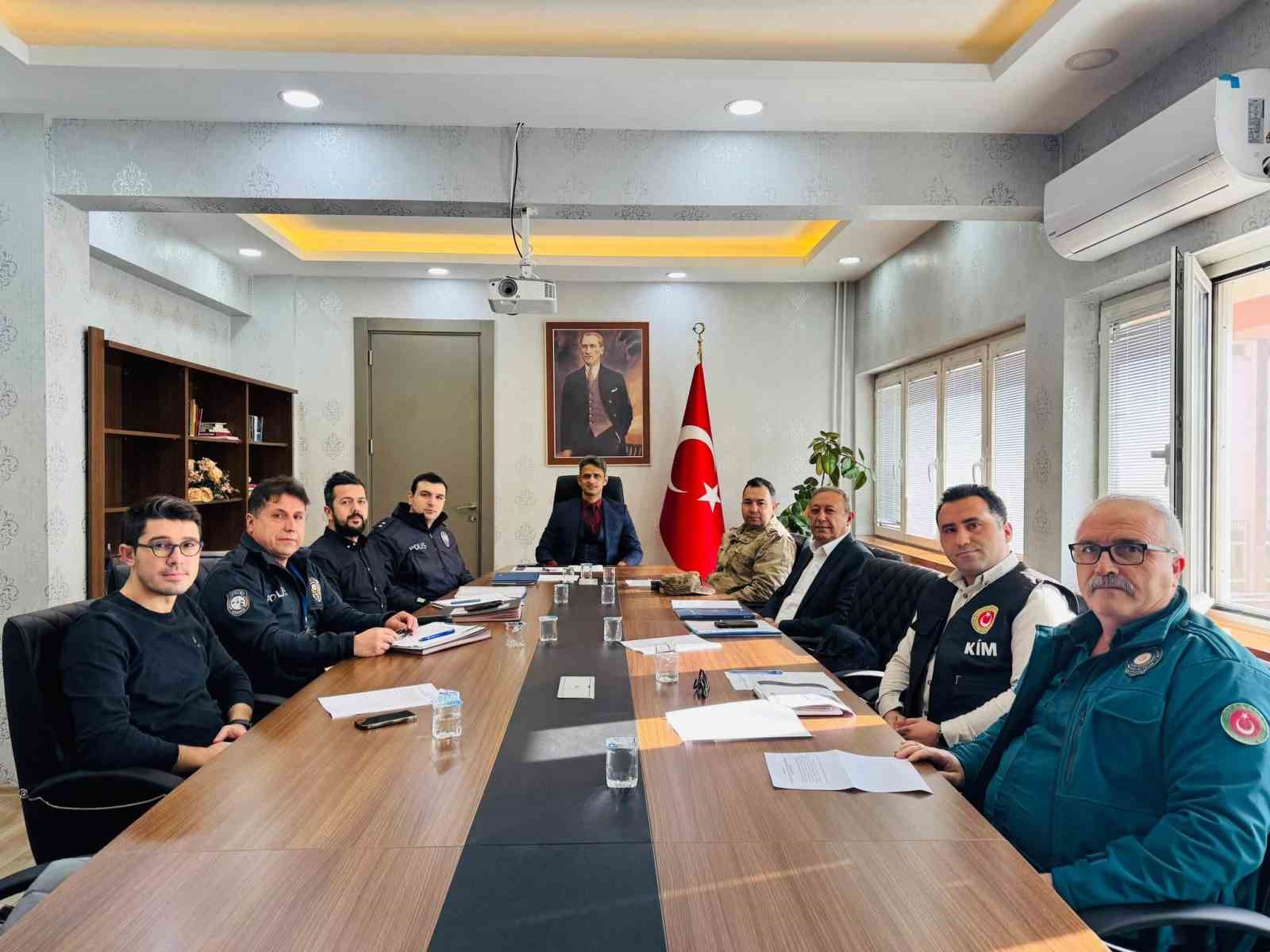 ZONGULDAK HAVALİMANI GÜVENLİĞİ İÇİN YENİ STRATEJİLER BELİRLENDİ