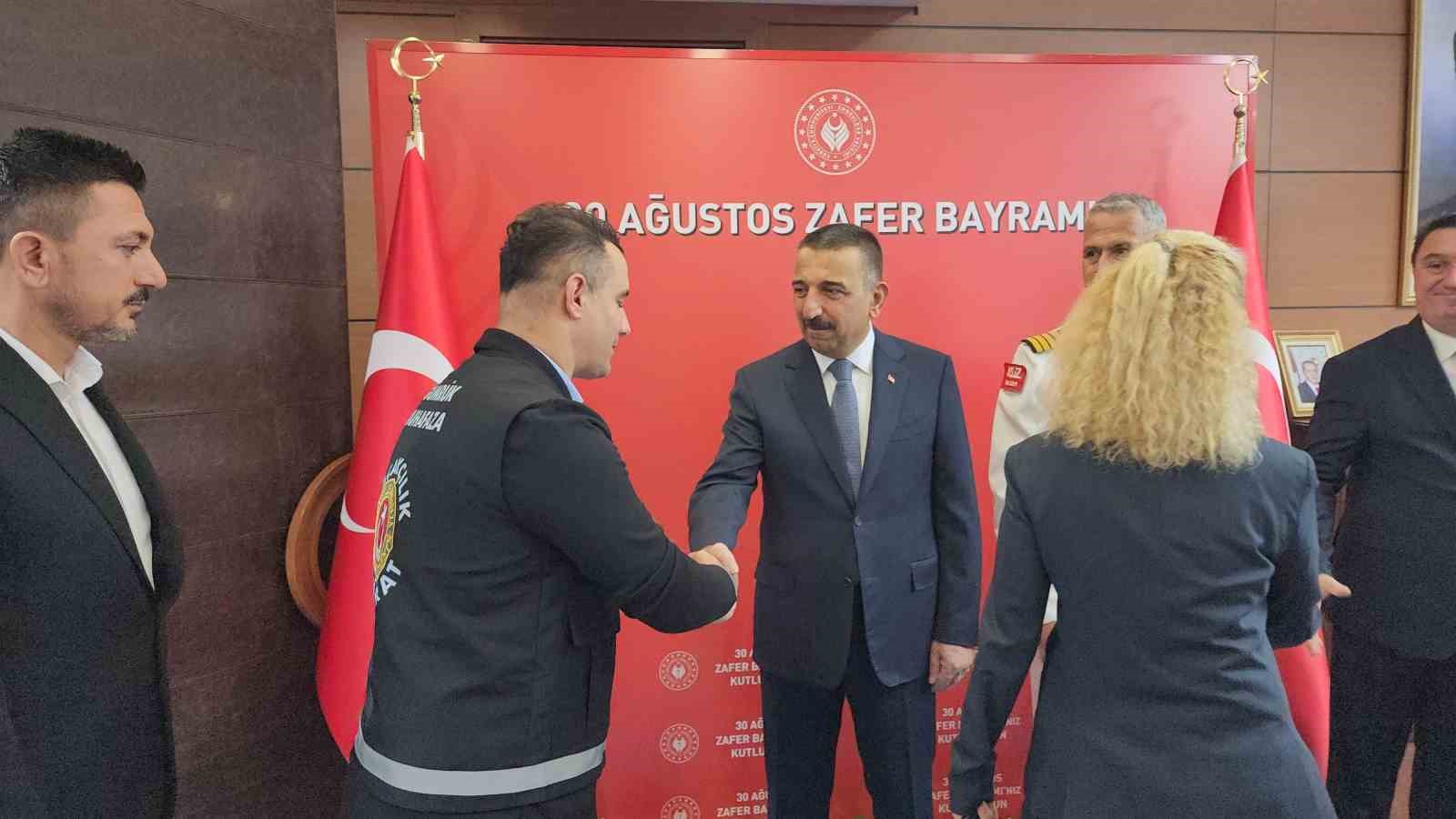 ZONGULDAK'TA ZAFER BAYRAMI KUTLAMALARI GERÇEKLEŞTİRİLDİ